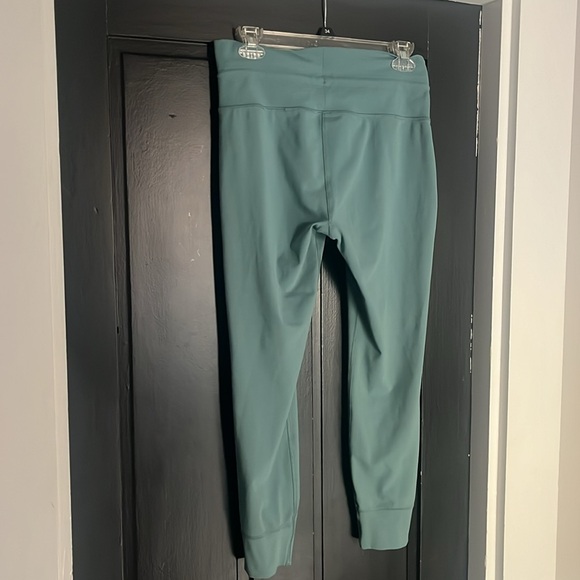 Vuori daily leggings garland - Picture 4 of 4